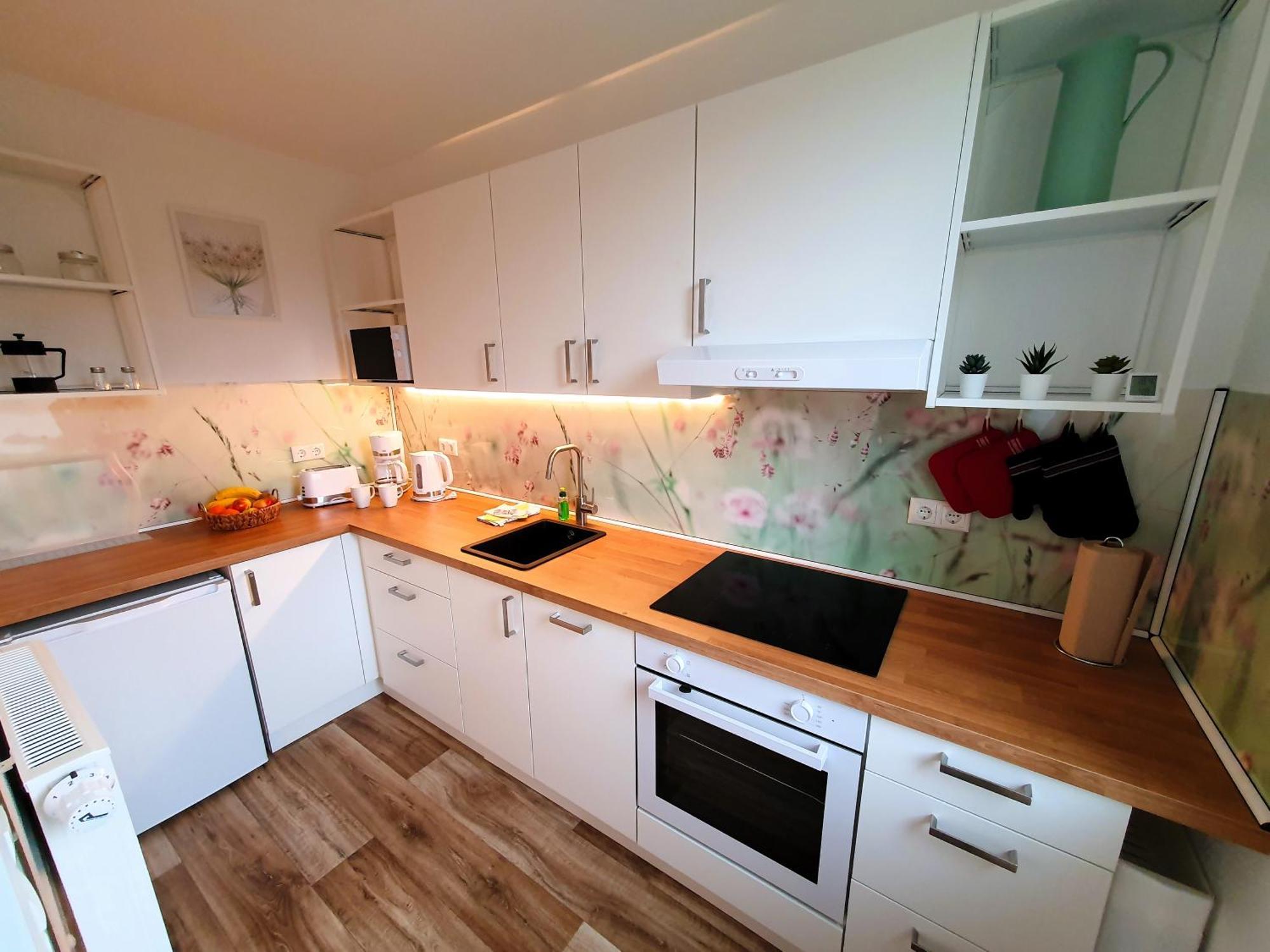 Radfreundliches Wohlfuehl-Apartment Mit Terrasse Und Parkplatz - Fewo Woody Schwerin  Esterno foto